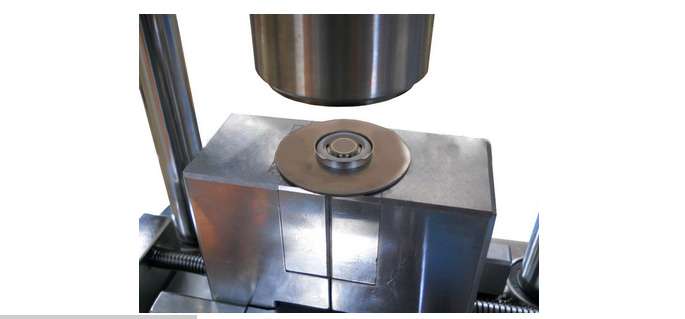 Hydraulic Battery Sealer