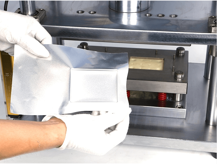 Pouch Forming Machine
