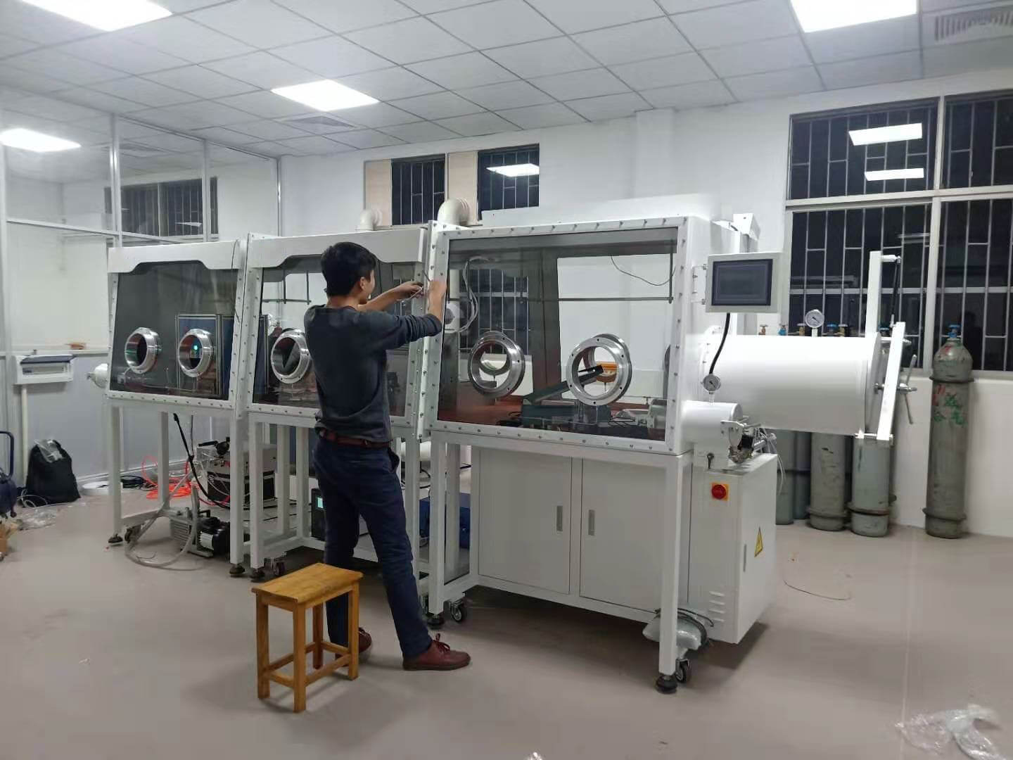 Otra línea de laboratorio de células de bolsa configurada por TMAX