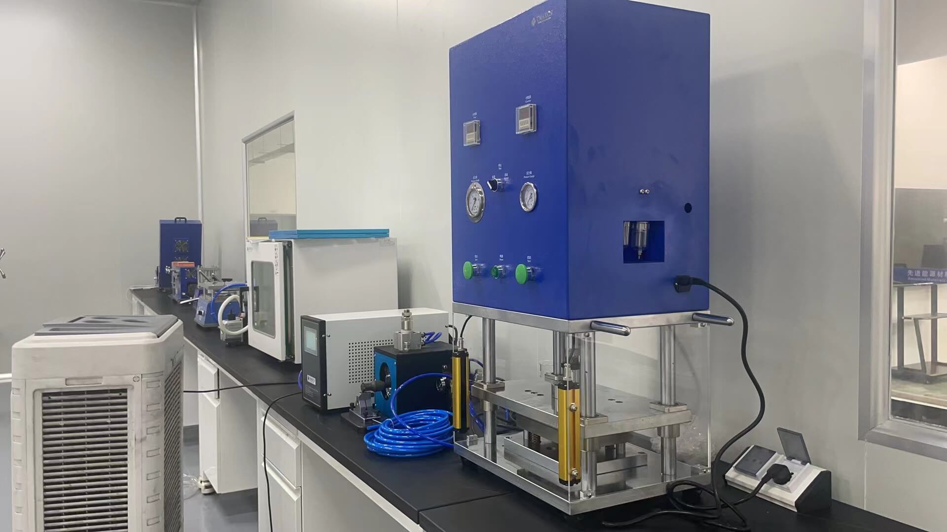 El Instituto de Materiales de Ningbo y la Academia de Ciencias de China compraron un lote de equipos de TMAX