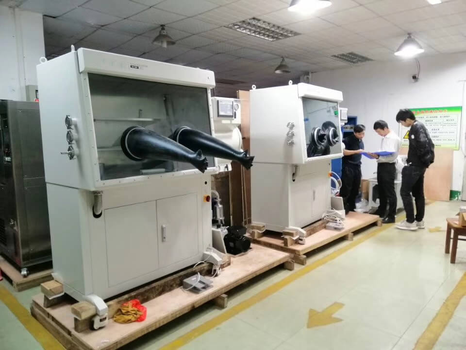 Múltiples líneas de máquinas de laboratorio de baterías completadas